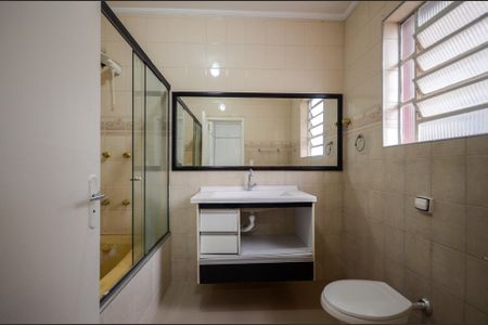 Casa para alugar com 265m², 5 quartos e 5 vagas Casa para alugar com 265m², 5 quartos e 5 vagasSuíte - Banheiro