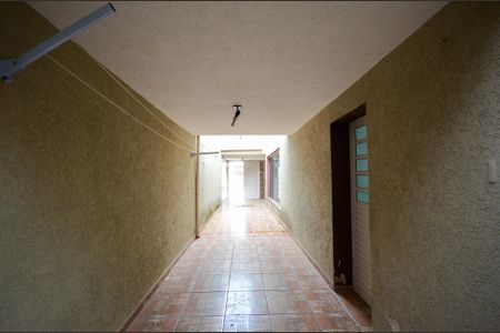 Casa para alugar com 265m², 5 quartos e 5 vagas Casa para alugar com 265m², 5 quartos e 5 vagasÁrea de Serviço - Corredor