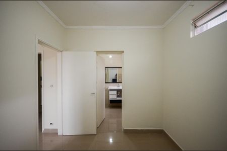 Casa para alugar com 265m², 5 quartos e 5 vagas Casa para alugar com 265m², 5 quartos e 5 vagasSuíte - closet