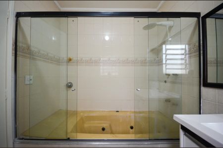 Casa para alugar com 265m², 5 quartos e 5 vagas Casa para alugar com 265m², 5 quartos e 5 vagasSuíte - Banheiro