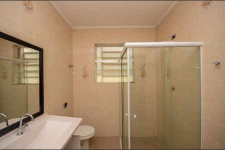 Casa para alugar com 265m², 5 quartos e 5 vagas Casa para alugar com 265m², 5 quartos e 5 vagasBanheiro