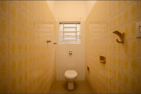 Casa para alugar com 265m², 5 quartos e 5 vagas Casa para alugar com 265m², 5 quartos e 5 vagasLavabo 2
