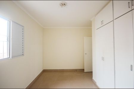 Casa para alugar com 265m², 5 quartos e 5 vagas Casa para alugar com 265m², 5 quartos e 5 vagasQuarto 2