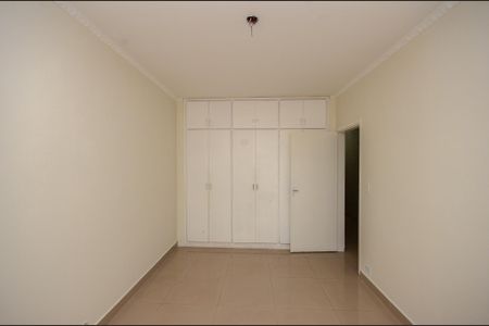 Casa para alugar com 265m², 5 quartos e 5 vagas Casa para alugar com 265m², 5 quartos e 5 vagasQuarto 1
