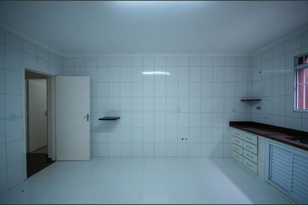 Casa para alugar com 265m², 5 quartos e 5 vagas Casa para alugar com 265m², 5 quartos e 5 vagasCozinha