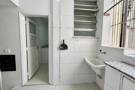 Apartamento para alugar com 150m², 3 quartos e 1 vagaÁrea de Serviço
