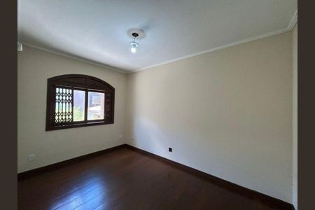 Quarto 2 de casa de condomínio para alugar com 3 quartos, 80m² em Jardim Itu, Porto Alegre