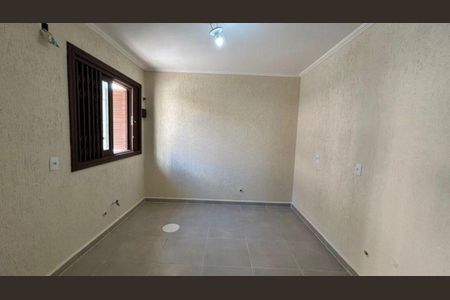Quarto 3 de casa de condomínio para alugar com 3 quartos, 80m² em Jardim Itu, Porto Alegre
