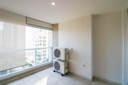 Apartamento à venda com 71m², 2 quartos e sem vaga Apartamento à venda com 71m², 2 quartos e sem vagaVaranda