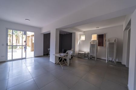 Apartamento à venda com 49m², 2 quartos e 1 vaga Apartamento à venda com 49m², 2 quartos e 1 vagaÁrea comum - Salão de festas