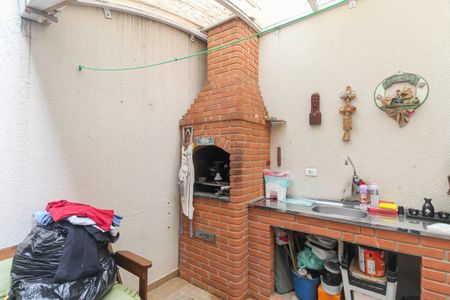 Casa à venda com 220m², 3 quartos e 2 vagasChurrasqueira