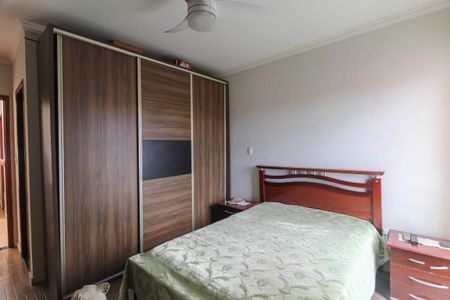 Casa à venda com 220m², 3 quartos e 2 vagasSuite
