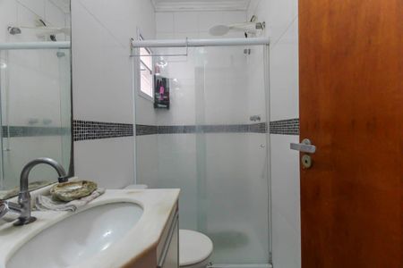 Casa à venda com 220m², 3 quartos e 2 vagasBanheiro da Suíte