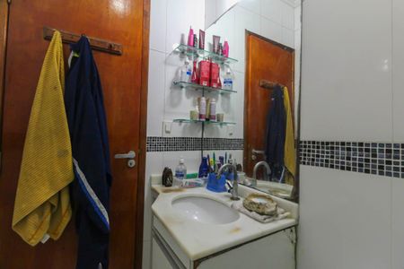 Casa à venda com 220m², 3 quartos e 2 vagasBanheiro da Suíte