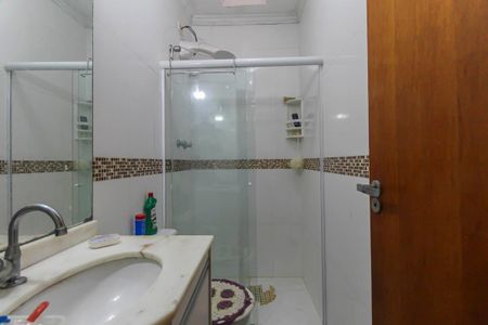 Casa à venda com 220m², 3 quartos e 2 vagasBanheiro