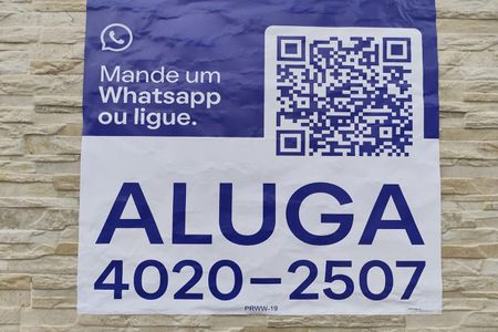Casa de condomínio para alugar com 68m², 2 quartos e 1 vaga Casa de condomínio para alugar com 68m², 2 quartos e 1 vagaFachada