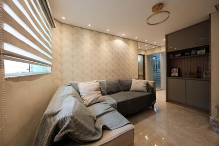 Sala de casa de condomínio para alugar com 2 quartos, 68m² em Vila Domitila, São Paulo