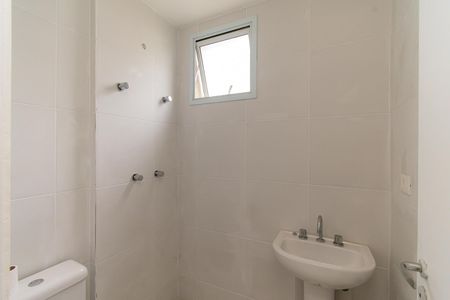 Apartamento à venda com 64m², 2 quartos e 1 vaga Apartamento à venda com 64m², 2 quartos e 1 vagaBanheiro da Suíte