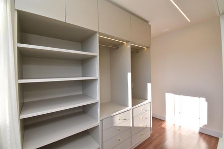 Apartamento para alugar com 74m², 2 quartos e 1 vagaQuarto/Closet