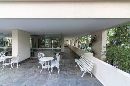 Apartamento para alugar com 91m², 3 quartos e 1 vaga Apartamento para alugar com 91m², 3 quartos e 1 vagaÁrea comum - Varanda do Salão de Festas