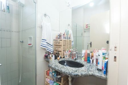 Apartamento à venda com 93m², 3 quartos e 2 vagas Apartamento à venda com 93m², 3 quartos e 2 vagasBanheiro suite