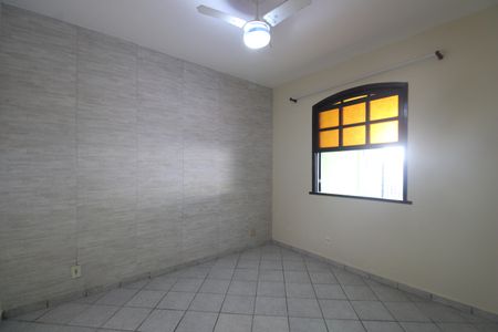 Quarto de casa de condomínio para alugar com 2 quartos, 89m² em Tanque, Rio de Janeiro