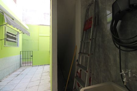 Casa de condomínio para alugar com 89m², 2 quartos e 1 vagaÁrea de serviço