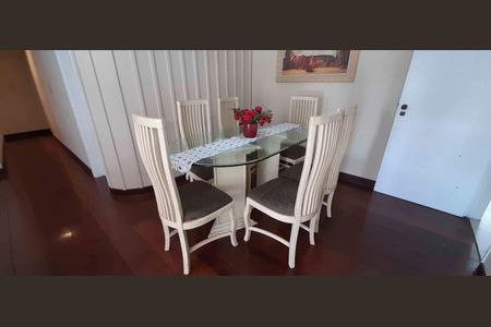 Apartamento à venda com 148m², 4 quartos e 2 vagas Apartamento à venda com 148m², 4 quartos e 2 vagasSala de Jantar