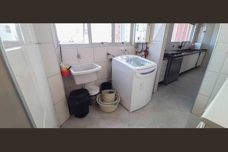 Apartamento à venda com 148m², 4 quartos e 2 vagas Apartamento à venda com 148m², 4 quartos e 2 vagasÁrea de Serviço