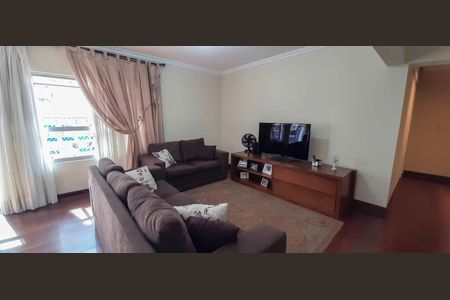 Apartamento à venda com 148m², 4 quartos e 2 vagas Apartamento à venda com 148m², 4 quartos e 2 vagasSala de TV