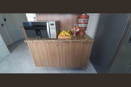 Apartamento à venda com 148m², 4 quartos e 2 vagas Apartamento à venda com 148m², 4 quartos e 2 vagasCozinha
