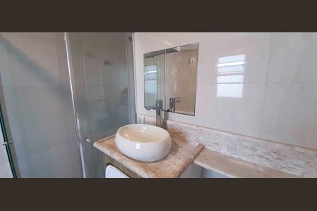 Apartamento à venda com 148m², 4 quartos e 2 vagas Apartamento à venda com 148m², 4 quartos e 2 vagasBanheiro da Suíte