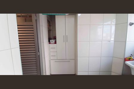 Apartamento à venda com 148m², 4 quartos e 2 vagas Apartamento à venda com 148m², 4 quartos e 2 vagasÁrea de Serviço