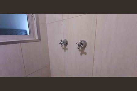Apartamento à venda com 148m², 4 quartos e 2 vagas Apartamento à venda com 148m², 4 quartos e 2 vagasBanheiro social