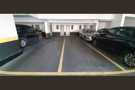 Apartamento à venda com 148m², 4 quartos e 2 vagas Apartamento à venda com 148m², 4 quartos e 2 vagasGaragem