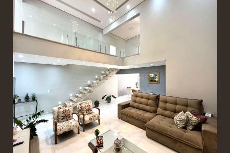 Casa à venda com 200m², 3 quartos e 2 vagas Casa à venda com 200m², 3 quartos e 2 vagasSala