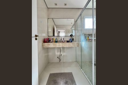 Casa à venda com 200m², 3 quartos e 2 vagas Casa à venda com 200m², 3 quartos e 2 vagasBanheiro da Suíte 1