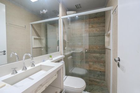 Banheiro de apartamento para alugar com 1 quarto, 45m² em Bela Vista, São Paulo