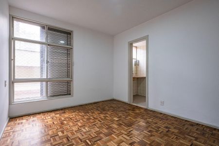 Apartamento para alugar com 125m², 3 quartos e 1 vaga Apartamento para alugar com 125m², 3 quartos e 1 vagaSuíte