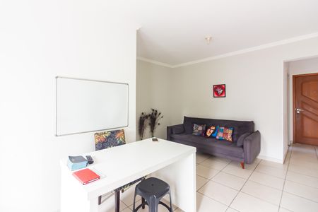 Sala  de apartamento à venda com 3 quartos, 68m² em Industrial Autonomistas, Osasco