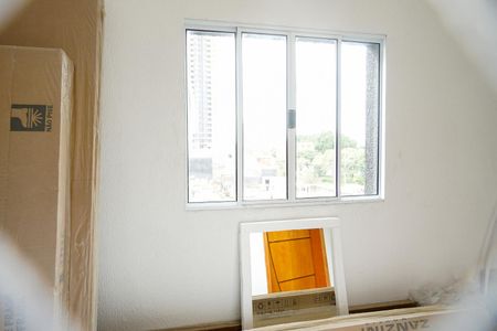 Vista da sala de estar de apartamento para alugar com 2 quartos, 44m² em Penha de França, São Paulo