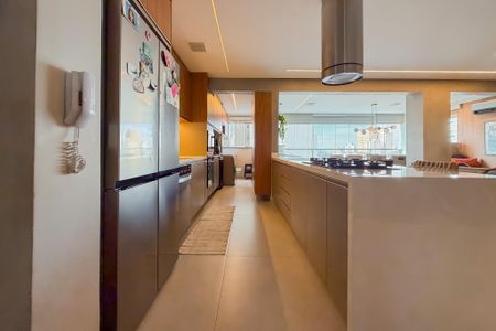 Apartamento à venda com 110m², 2 quartos e 2 vagasCozinha