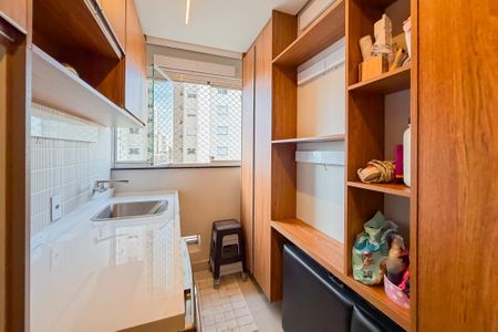 Apartamento à venda com 110m², 2 quartos e 2 vagasÁrea de Serviço
