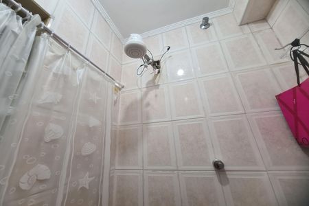 Casa à venda com 200m², 3 quartos e 2 vagas Casa à venda com 200m², 3 quartos e 2 vagasBanheiro 1