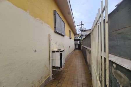 Casa à venda com 200m², 3 quartos e 2 vagas Casa à venda com 200m², 3 quartos e 2 vagasQuintal