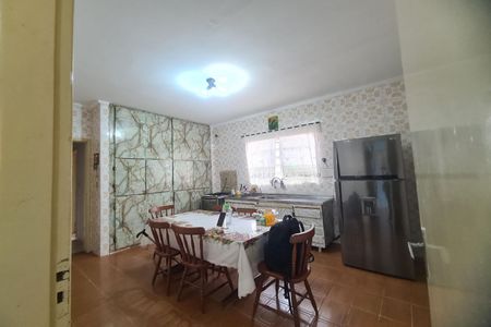 Casa à venda com 200m², 3 quartos e 2 vagas Casa à venda com 200m², 3 quartos e 2 vagasCozinha