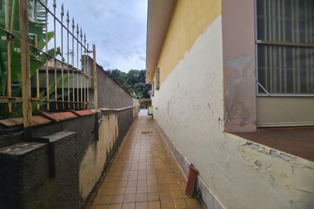 Casa à venda com 200m², 3 quartos e 2 vagas Casa à venda com 200m², 3 quartos e 2 vagasQuintal