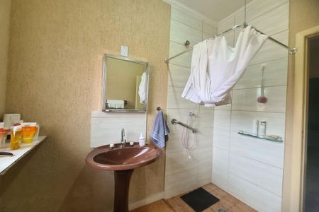 Casa à venda com 200m², 3 quartos e 2 vagas Casa à venda com 200m², 3 quartos e 2 vagasBanheiro 2