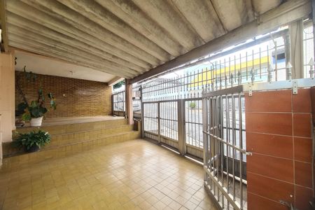 Casa à venda com 200m², 3 quartos e 2 vagas Casa à venda com 200m², 3 quartos e 2 vagasGaragem