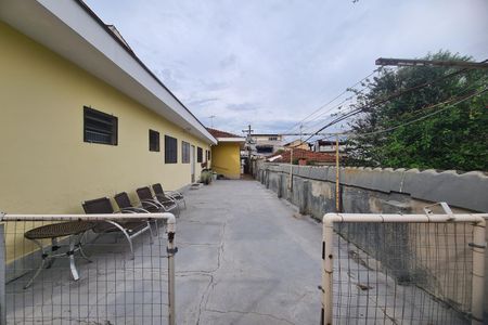 Casa à venda com 200m², 3 quartos e 2 vagas Casa à venda com 200m², 3 quartos e 2 vagasQuintal